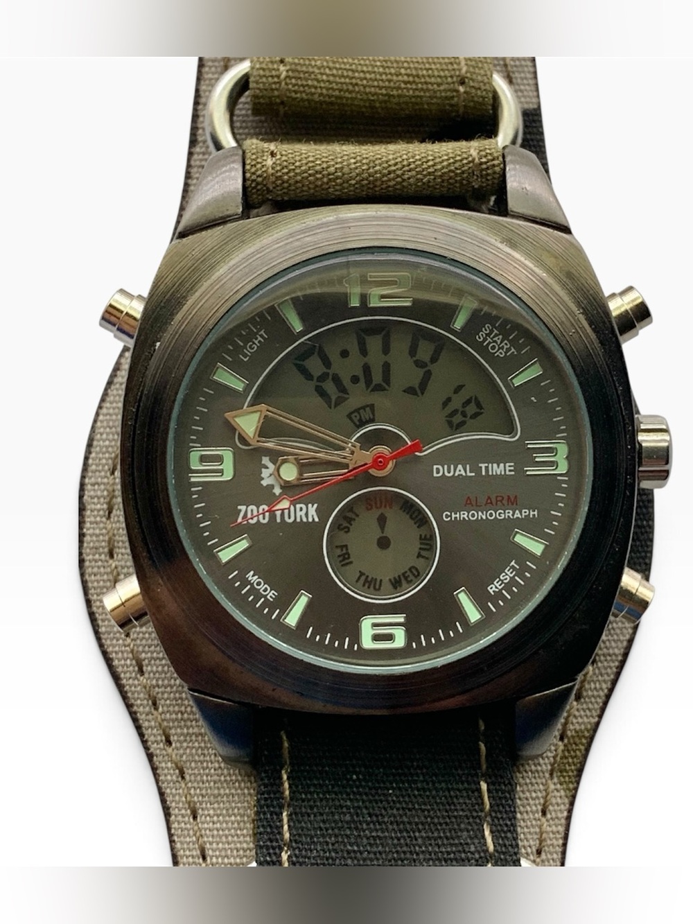 Zoo York Camo Dual-Time Alarm Chronograph Mens Watch